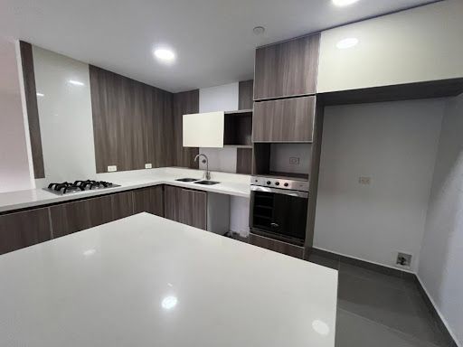 Apartamento en arriendo Antioquia Envigado La Pradera 130 m2 Habitaciones 3 Baños 4 Garajes 2 Precio $6200000