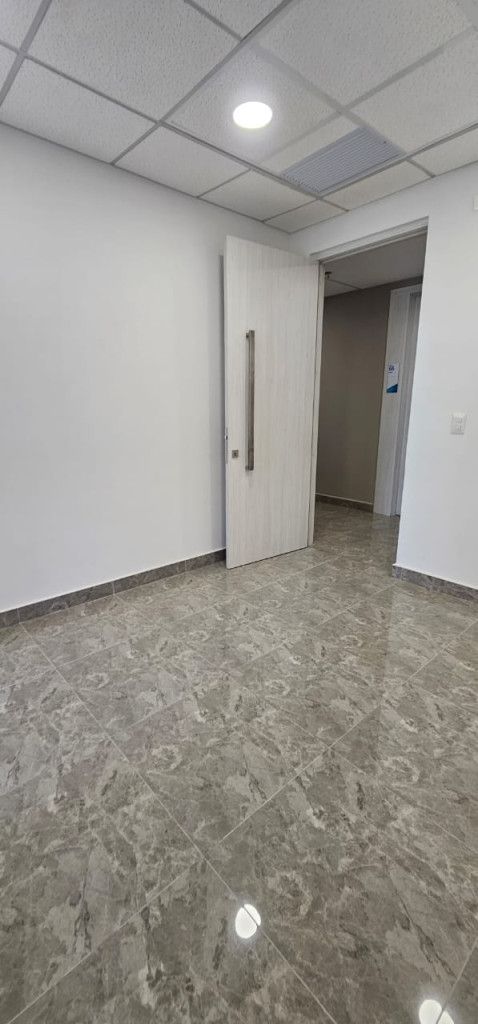 Oficina en arriendo Atlántico Puerto Colombia Portal De Genovés 33 m2 Habitaciones 0 Baños 1 Garajes 1 Precio $4370000