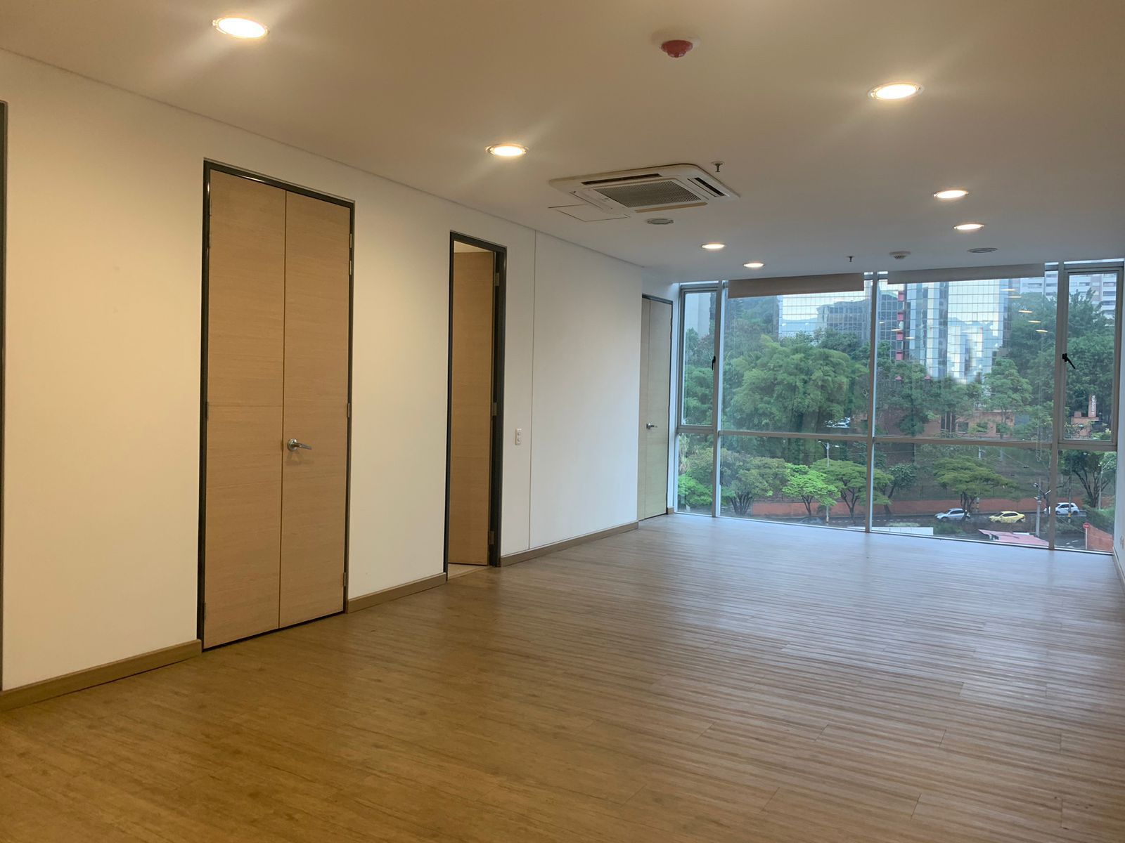 Oficina en venta Antioquia Medellín Villa Carlota 50 m2 Habitaciones 0 Baños 1 Garajes 1 Precio $580000000