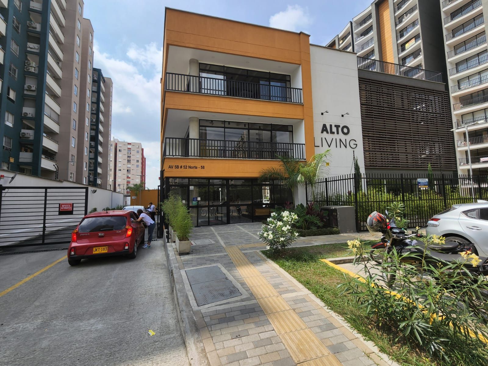 Apartaestudio en venta Valle Del Cauca Cali La Flora 33 m2 Habitaciones 1 Baños 1 Garajes 0 Precio $245000000