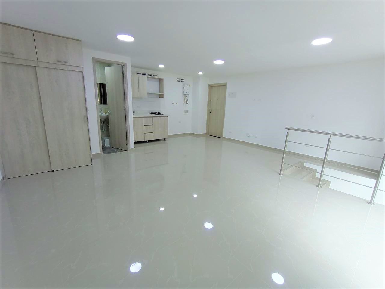 Local en venta Antioquia Medellín Simon Bolivar 33 m2 Habitaciones 0 Baños 1 Garajes 2 Precio $391000000