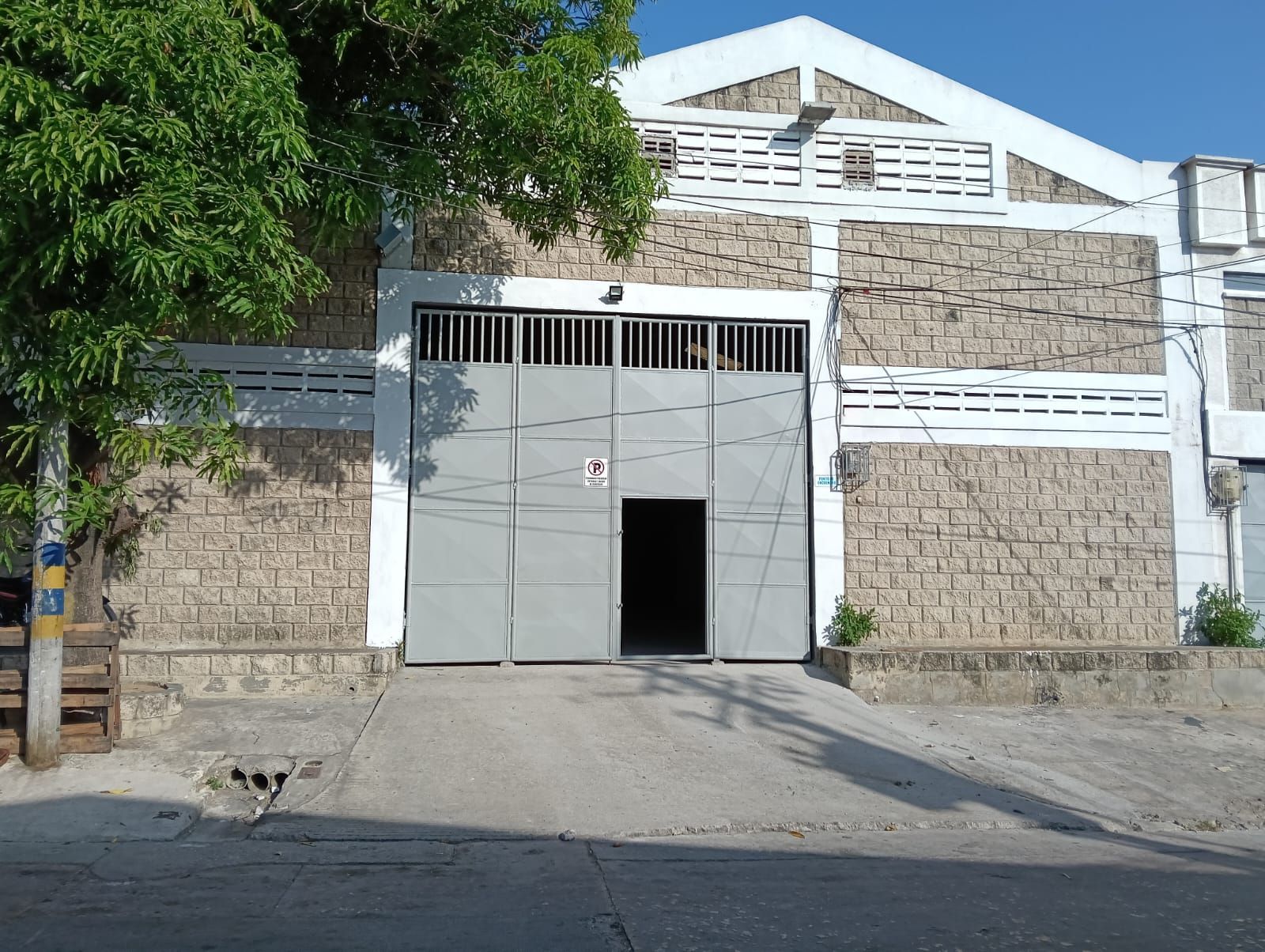 Bodega en venta Atlántico Barranquilla Chiquinquira 590 m2 Habitaciones 0 Baños 3 Garajes 2 Precio $1300000000