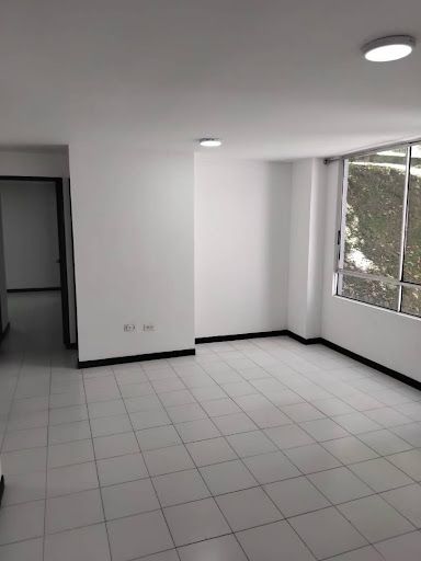 Apartamento en arriendo Antioquia Medellín Asomadera No1 75 m2 Habitaciones 2 Baños 2 Garajes 1 Precio $2400000