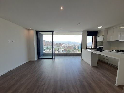 Apartamento en arriendo Antioquia Medellín La Linde 91 m2 Habitaciones 2 Baños 3 Garajes 2 Precio $5500000