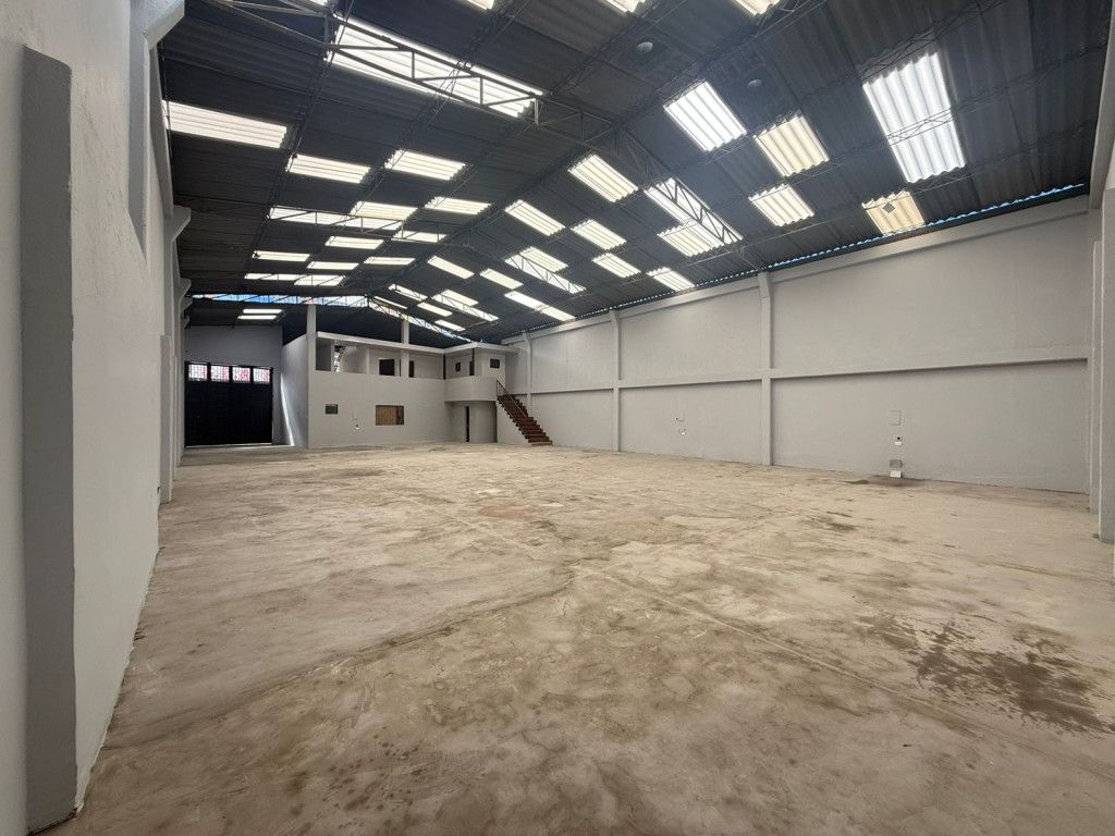 Bodega en arriendo Cundinamarca Bogotá Santander 450 m2 Habitaciones 0 Baños 4 Garajes 0 Precio $14000000