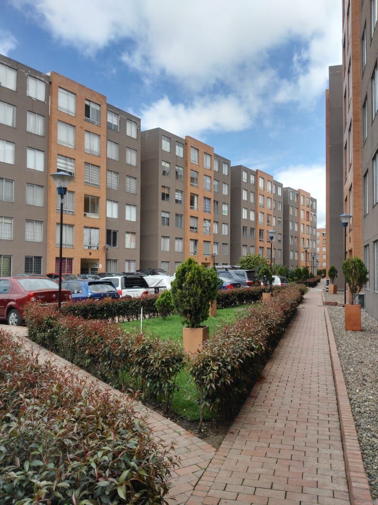 Apartamento en arriendo Cundinamarca Bogotá Villas De Granada Et I 48 m2 Habitaciones 3 Baños 2 Garajes 0 Precio $1480000