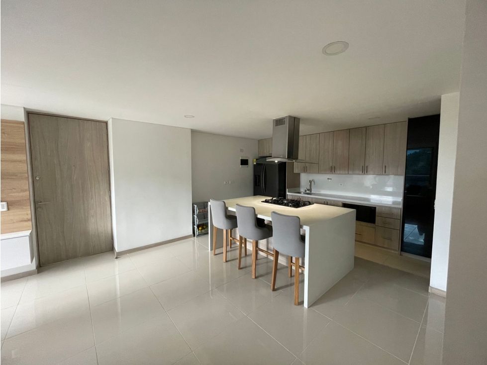 Apartamento en venta Antioquia Envigado La Mina 80 m2 Habitaciones 3 Baños 2 Garajes 2 Precio $680000000