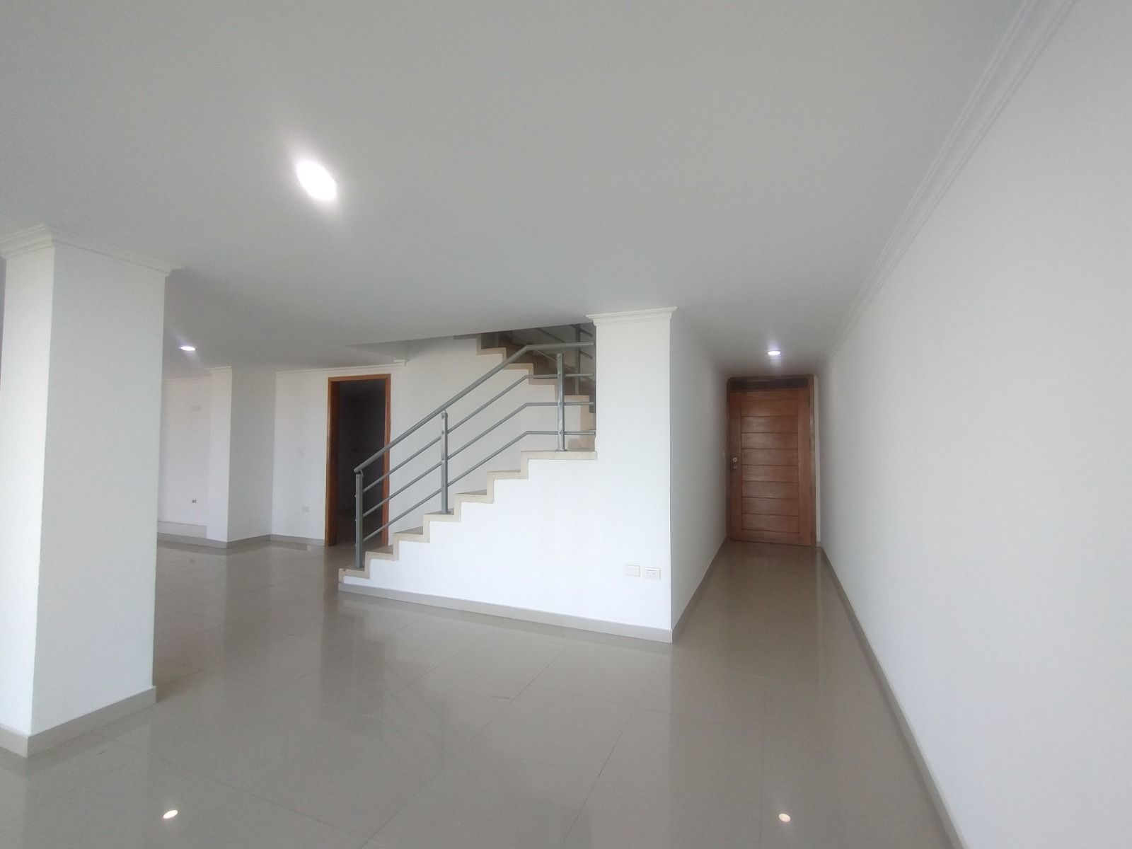 Apartamento en arriendo Atlántico Barranquilla Ciudad Jardin 201 m2 Habitaciones 3 Baños 3 Garajes 1 Precio $3450000