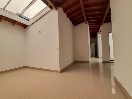 Casa en arriendo Antioquia Envigado La Mesa 160 m2 Habitaciones 6 Baños 5 Garajes 0 Precio $4300000