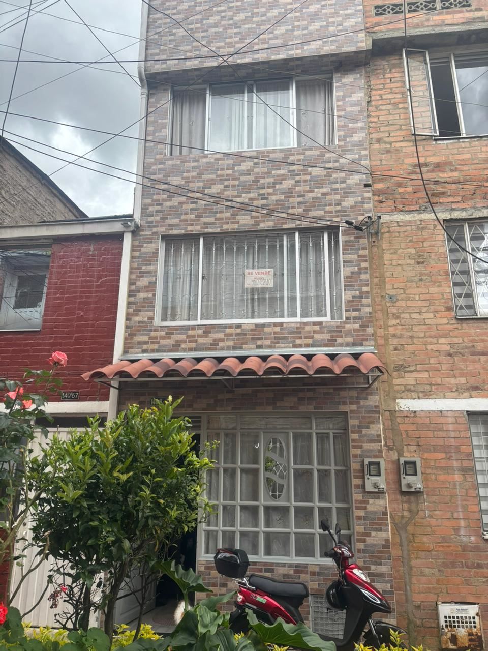 Casa en venta Cundinamarca Bogotá Puerta Del Sol 144 m2 Habitaciones 4 Baños 3 Garajes 1 Precio $330000000