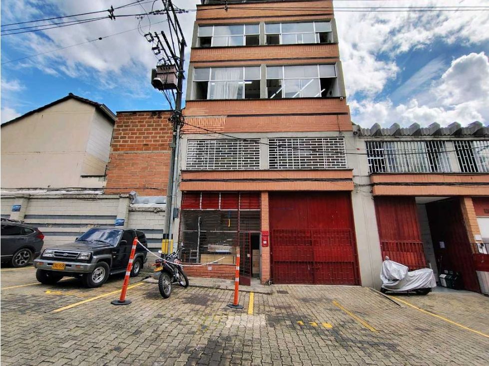 Bodega en arriendo Antioquia Bello La Florida 340 m2 Habitaciones 0 Baños 4 Garajes 2 Precio $10000000
