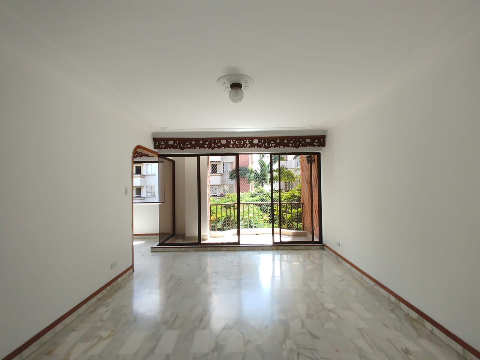 Apartamento en arriendo Risaralda Pereira Pinares Alto 172 m2 Habitaciones 3 Baños 3 Garajes 2 Precio $3750000