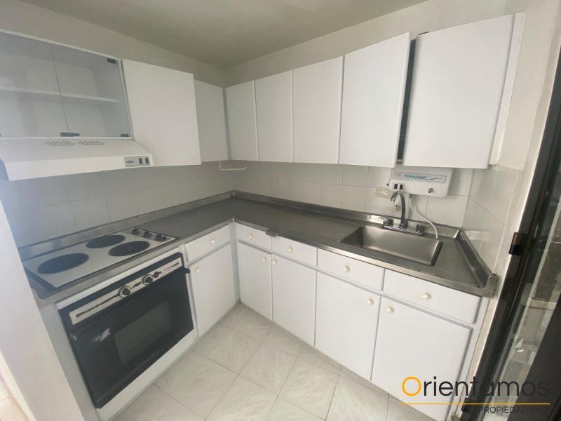 Apartamento en arriendo Antioquia Rionegro Centro 100 m2 Habitaciones 3 Baños 3 Garajes 0 Precio $2500000