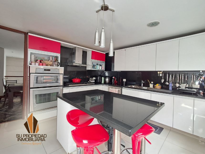 Casa en venta Cundinamarca Bogotá Bosque De Pinos 284 m2 Habitaciones 4 Baños 5 Garajes 3 Precio $1850000000