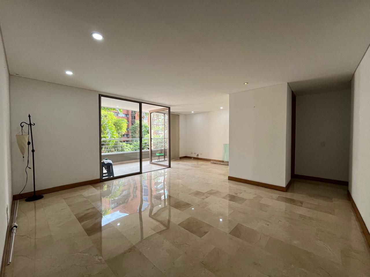 Apartamento en arriendo Antioquia Medellín El Pomar 123 m2 Habitaciones 2 Baños 3 Garajes 2 Precio $6850000