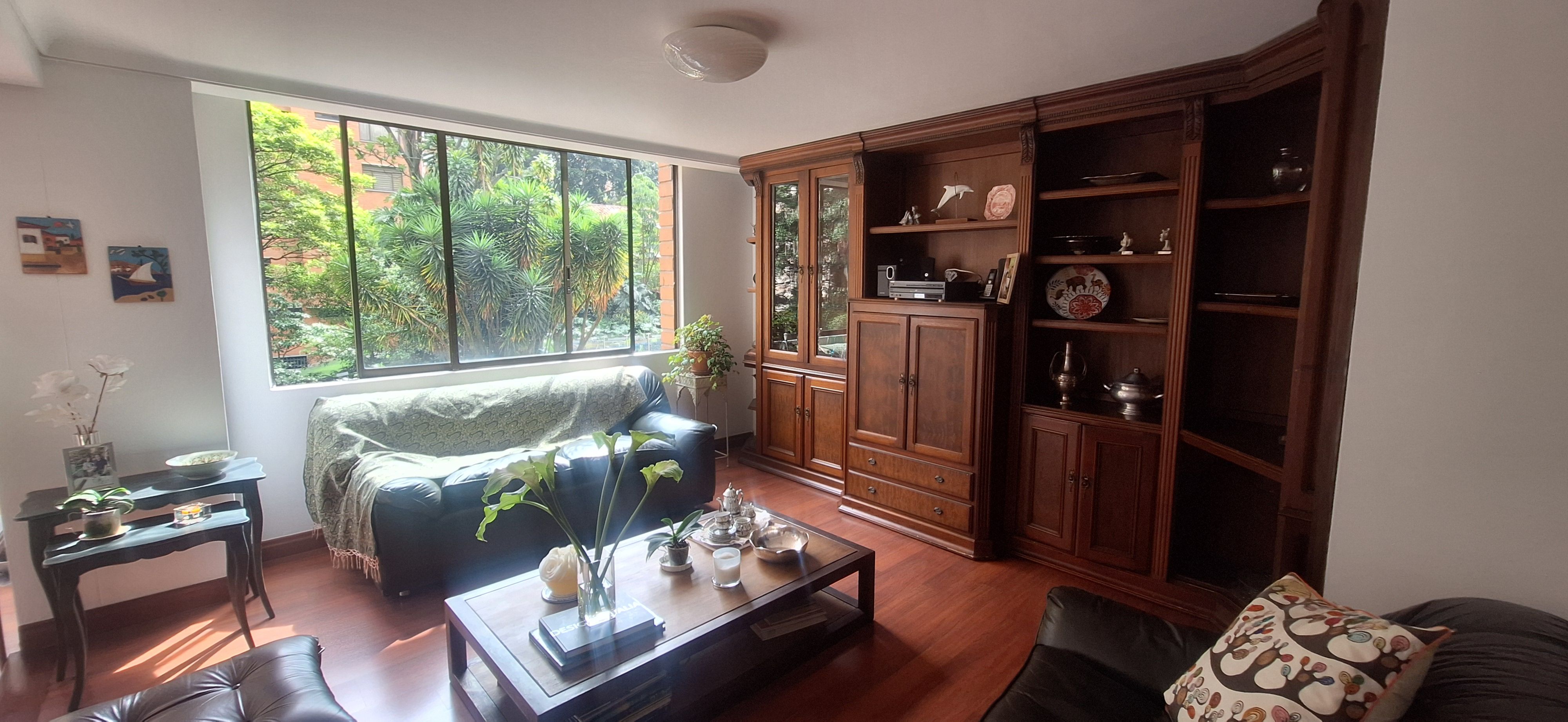 Apartamento en venta Antioquia Medellín Alejandria 220 m2 Habitaciones 3 Baños 5 Garajes 2 Precio $1300000000