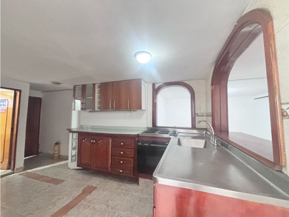 Apartamento en arriendo Antioquia Medellín Ferreni 170 m2 Habitaciones 3 Baños 3 Garajes 0 Precio $2500000