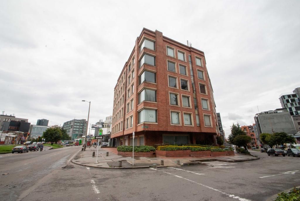 Oficina en arriendo Cundinamarca Bogotá Santa Barbara Oriental 38 m2 Habitaciones 0 Baños 1 Garajes 1 Precio $1800000