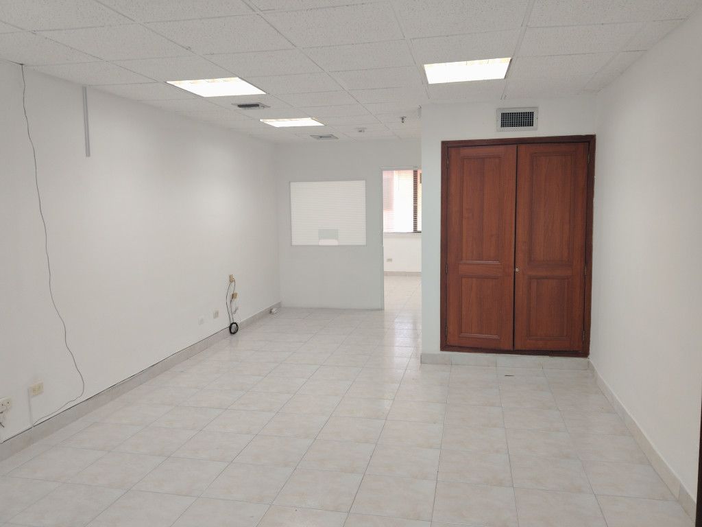 Oficina en arriendo Atlántico Barranquilla Altos Del Prado 44 m2 Habitaciones 0 Baños 1 Garajes 1 Precio $2462000