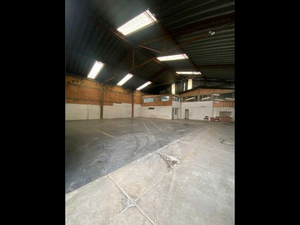 Bodega en arriendo Cundinamarca Bogotá Bogotá 2000 m2 Habitaciones 0 Baños 4 Garajes 10 Precio $40000000