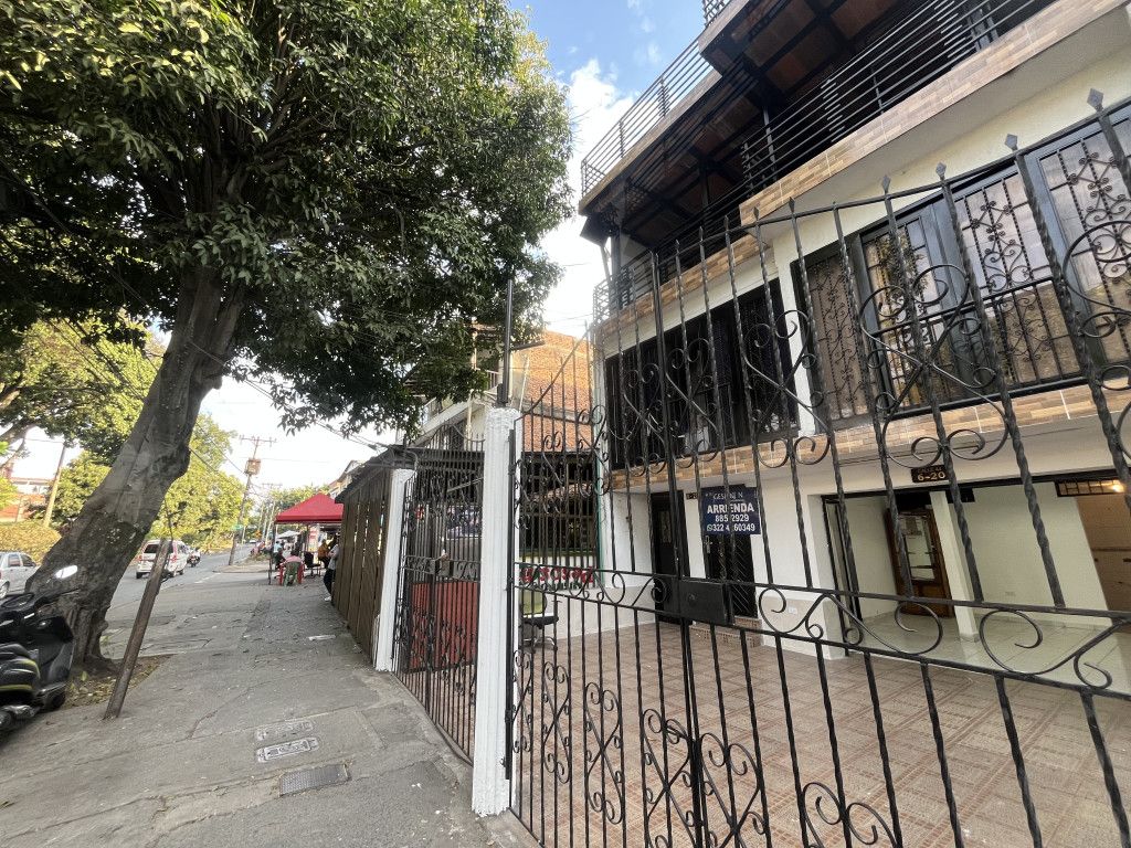 Local en arriendo Valle Del Cauca Cali La Esmeralda 50 m2 Habitaciones 0 Baños 1 Garajes 0 Precio $1550000