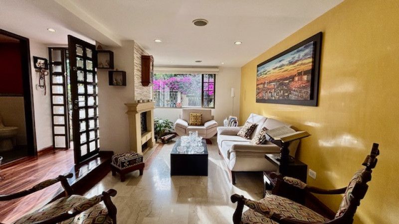Casa en venta Cundinamarca Bogotá Puente Largo 214 m2 Habitaciones 3 Baños 3 Garajes 2 Precio $1050000000