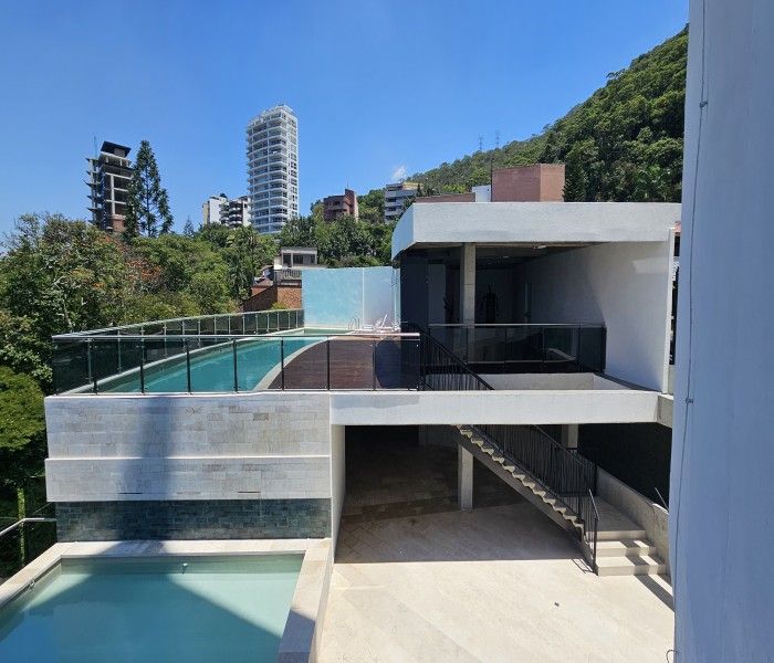 Apartamento en venta Valle Del Cauca Cali Nn 217 m2 Habitaciones 3 Baños 5 Garajes 3 Precio $2213400000