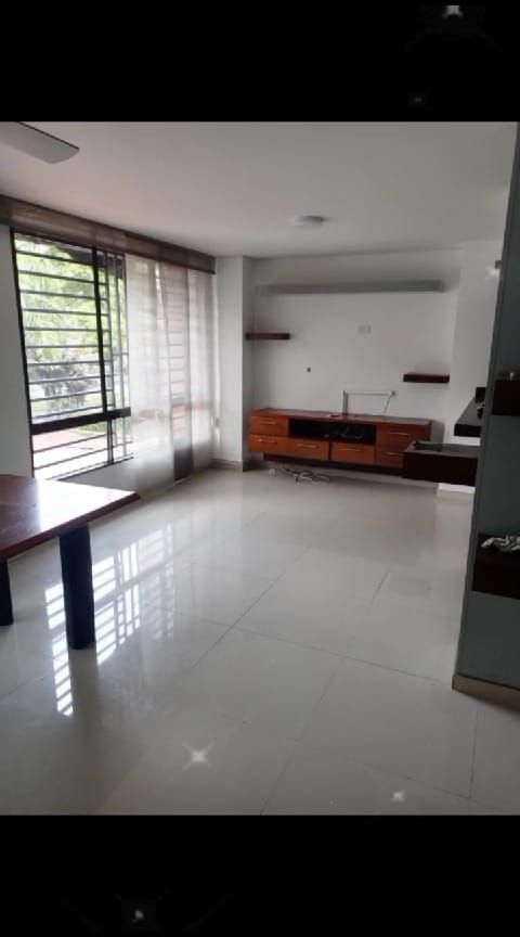 Apartamento en arriendo Valle Del Cauca Cali El Ingenio 135 m2 Habitaciones 3 Baños 3 Garajes 2 Precio $5500000