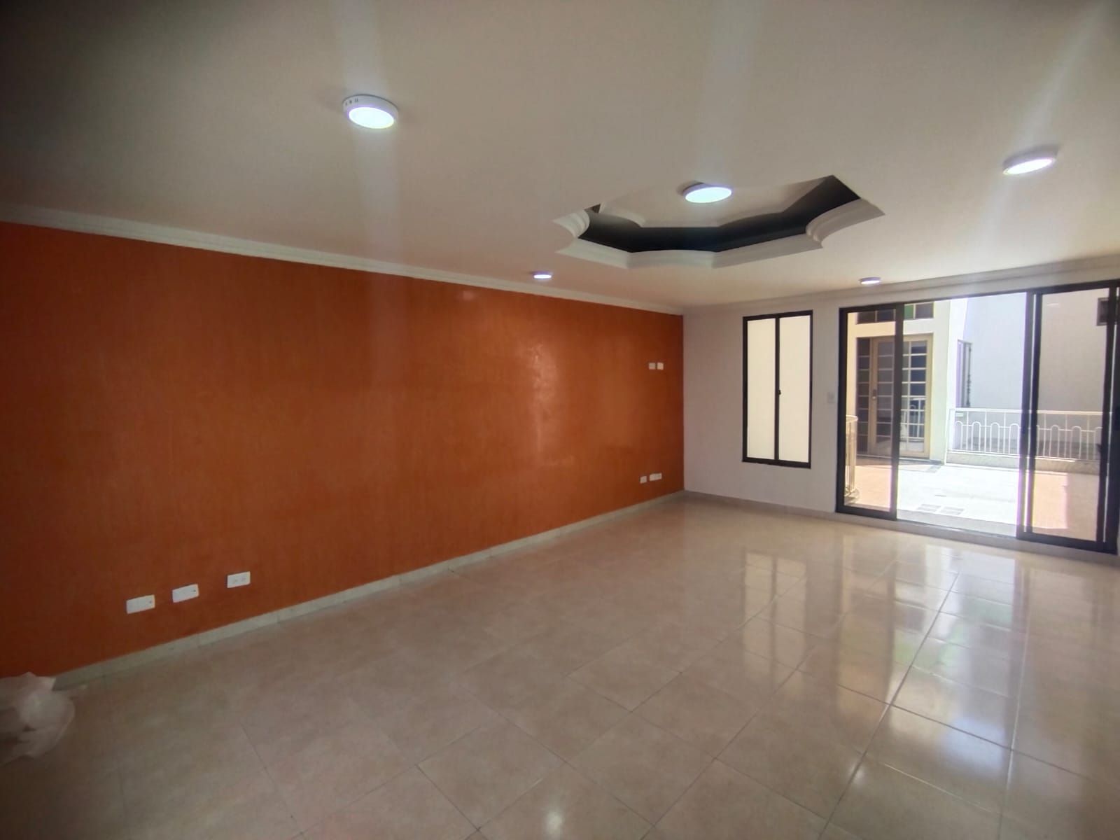 Casa en arriendo Risaralda Pereira Maraya 220 m2 Habitaciones 4 Baños 4 Garajes 2 Precio $4700000