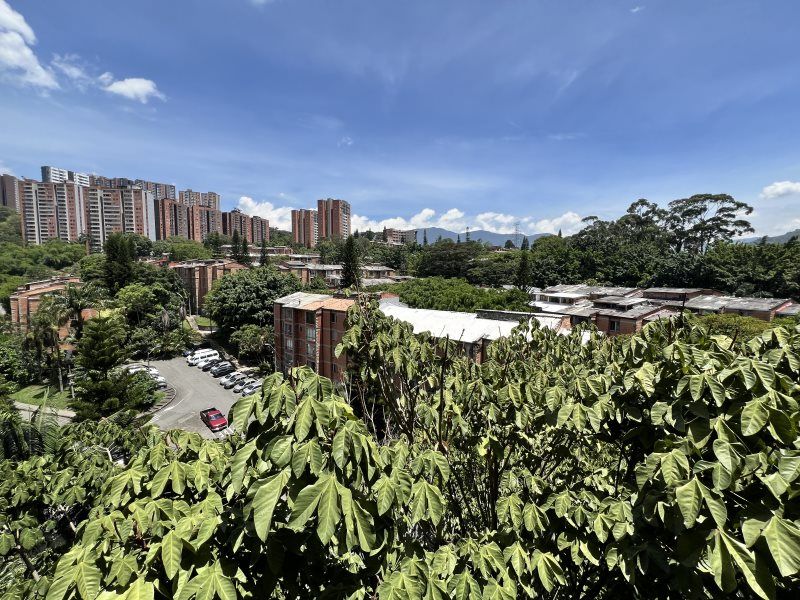 Apartamento en arriendo Antioquia Envigado Loma Del Barro 68 m2 Habitaciones 2 Baños 2 Garajes 1 Precio $2500000