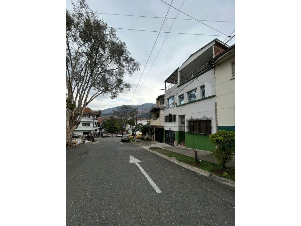 Casa en venta Antioquia Medellín Loreto 270 m2 Habitaciones 3 Baños 3 Garajes 1 Precio $670000000