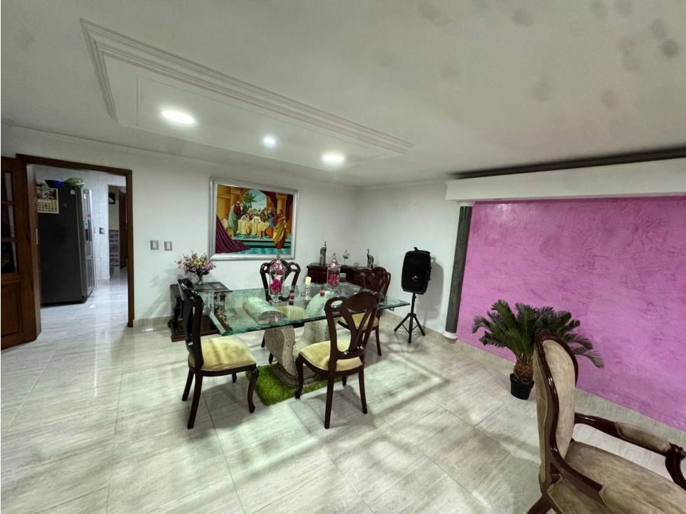 Casa en venta Antioquia Medellín La Candelaria 300 m2 Habitaciones 4 Baños 4 Garajes 2 Precio $1300000000