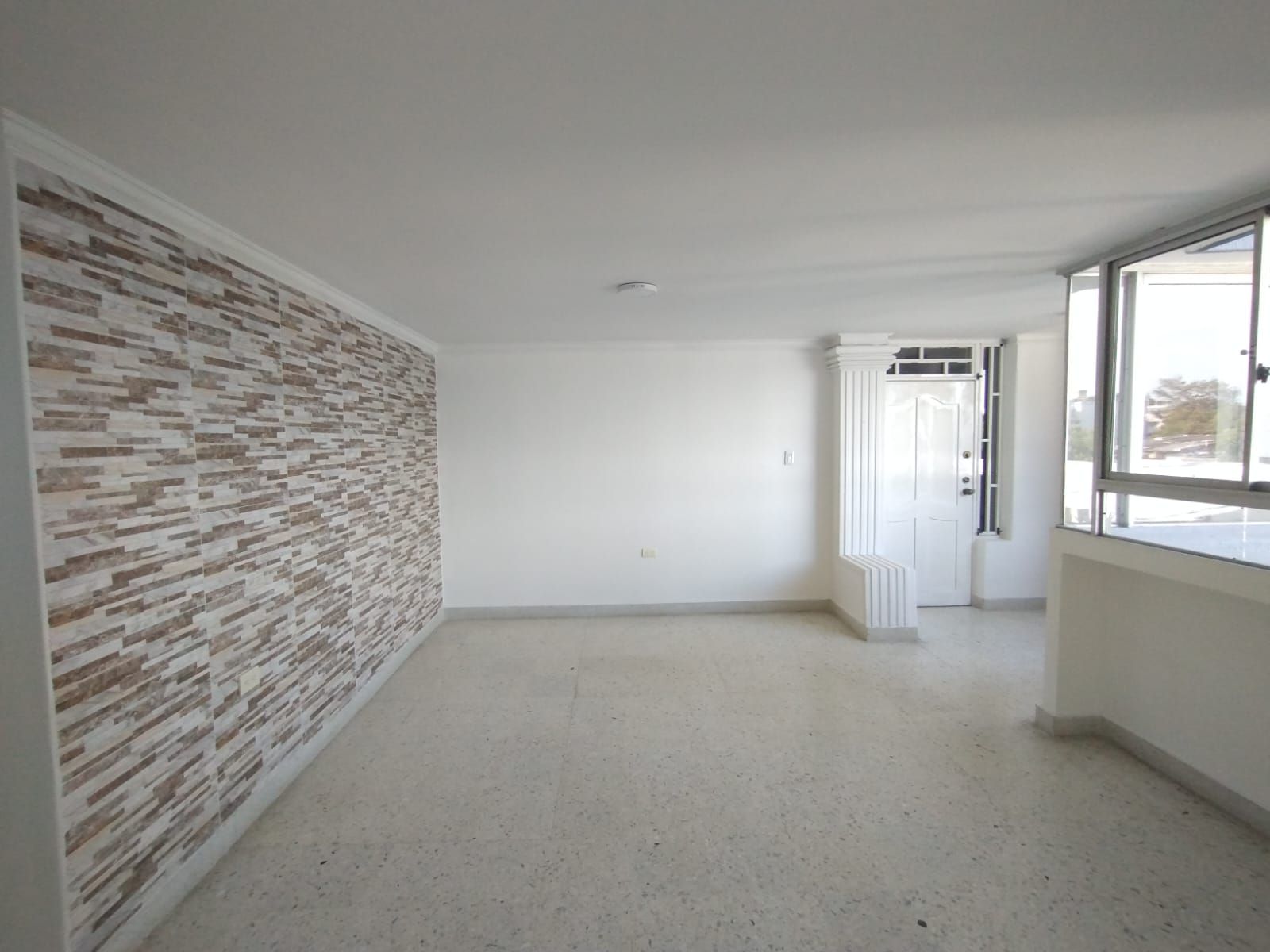 Apartamento en arriendo Atlántico Barranquilla Ciudad Jardin 140 m2 Habitaciones 3 Baños 2 Garajes 1 Precio $2350000