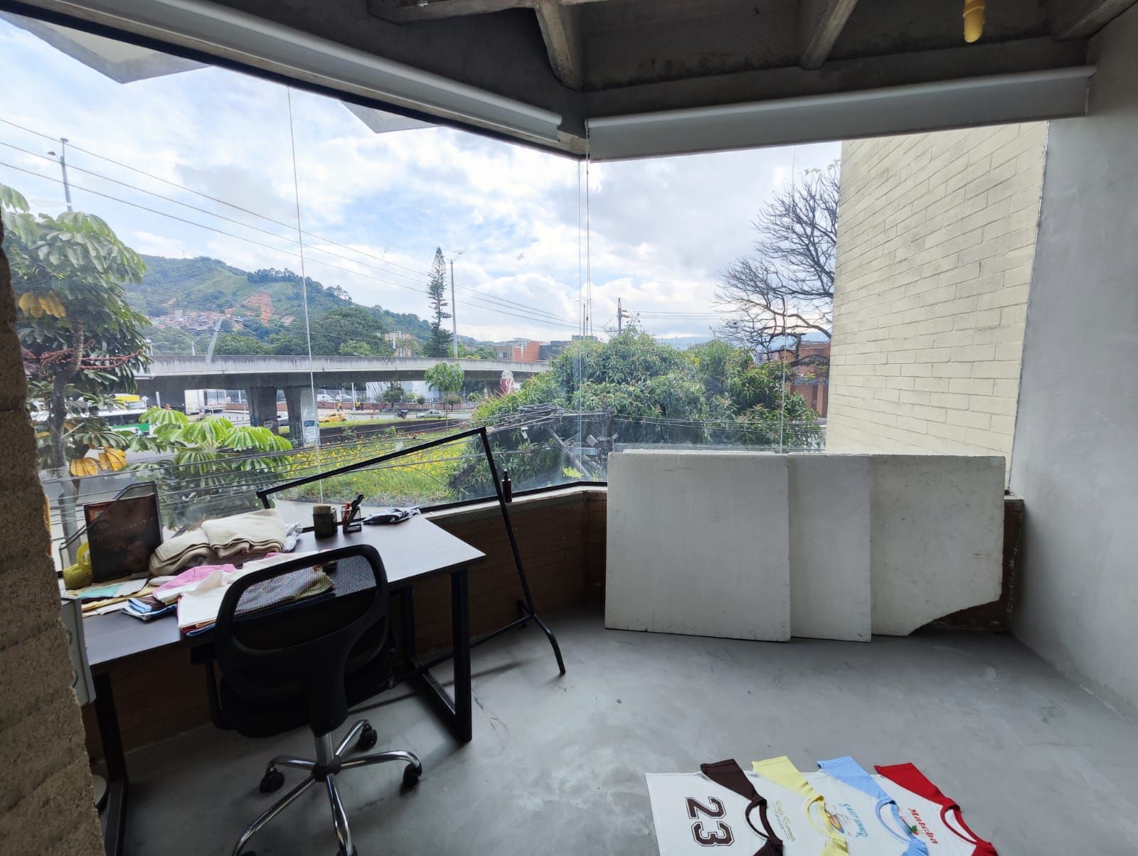 Local en arriendo Antioquia Itagüí Camparola 130 m2 Habitaciones 0 Baños 2 Garajes 0 Precio $4000000