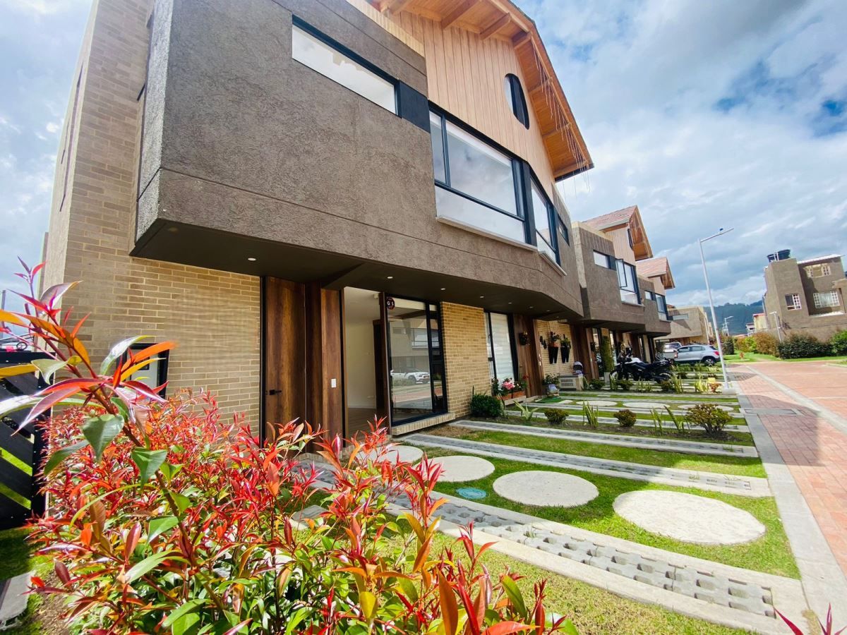 Casa en venta Cundinamarca Cajicá Cajica 100 m2 Habitaciones 3 Baños 3 Garajes 2 Precio $740000000