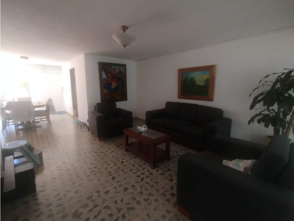 Casa en arriendo Antioquia Medellín Calasanz Parte Alta 300 m2 Habitaciones 7 Baños 4 Garajes 1 Precio $6000000