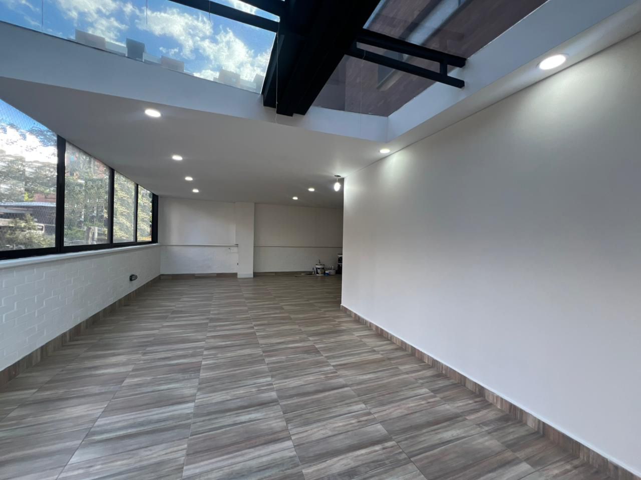 Apartamento en arriendo o venta Antioquia Envigado Obrero 148 m2 Habitaciones 2 Baños 2 Garajes 1 Precio venta $800000000 Precio arriendo $5150000