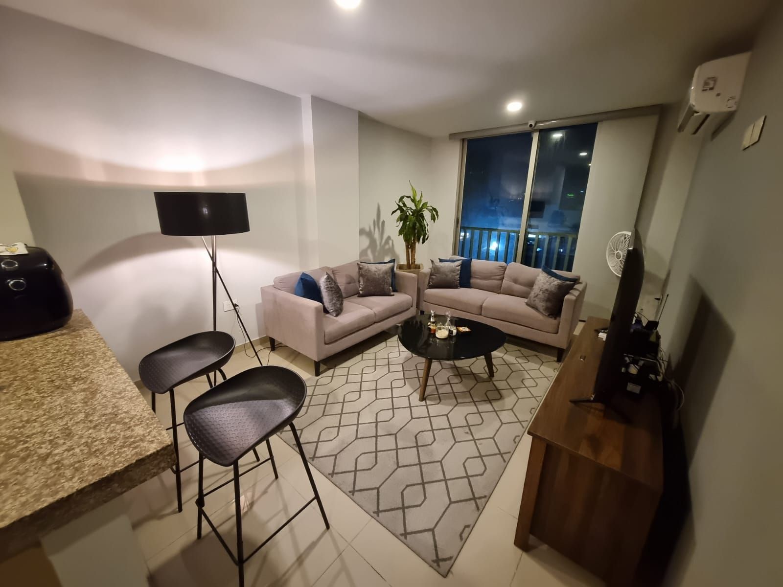 Apartamento en arriendo o venta Atlántico Barranquilla Villa Santos 95 m2 Habitaciones 3 Baños 3 Garajes 1 Precio venta $455000000 Precio arriendo $4600000
