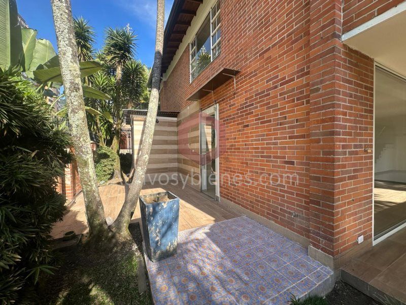 Casa en venta Antioquia Envigado Zúñiga 327 m2 Habitaciones 5 Baños 5 Garajes 2 Precio $1750000000