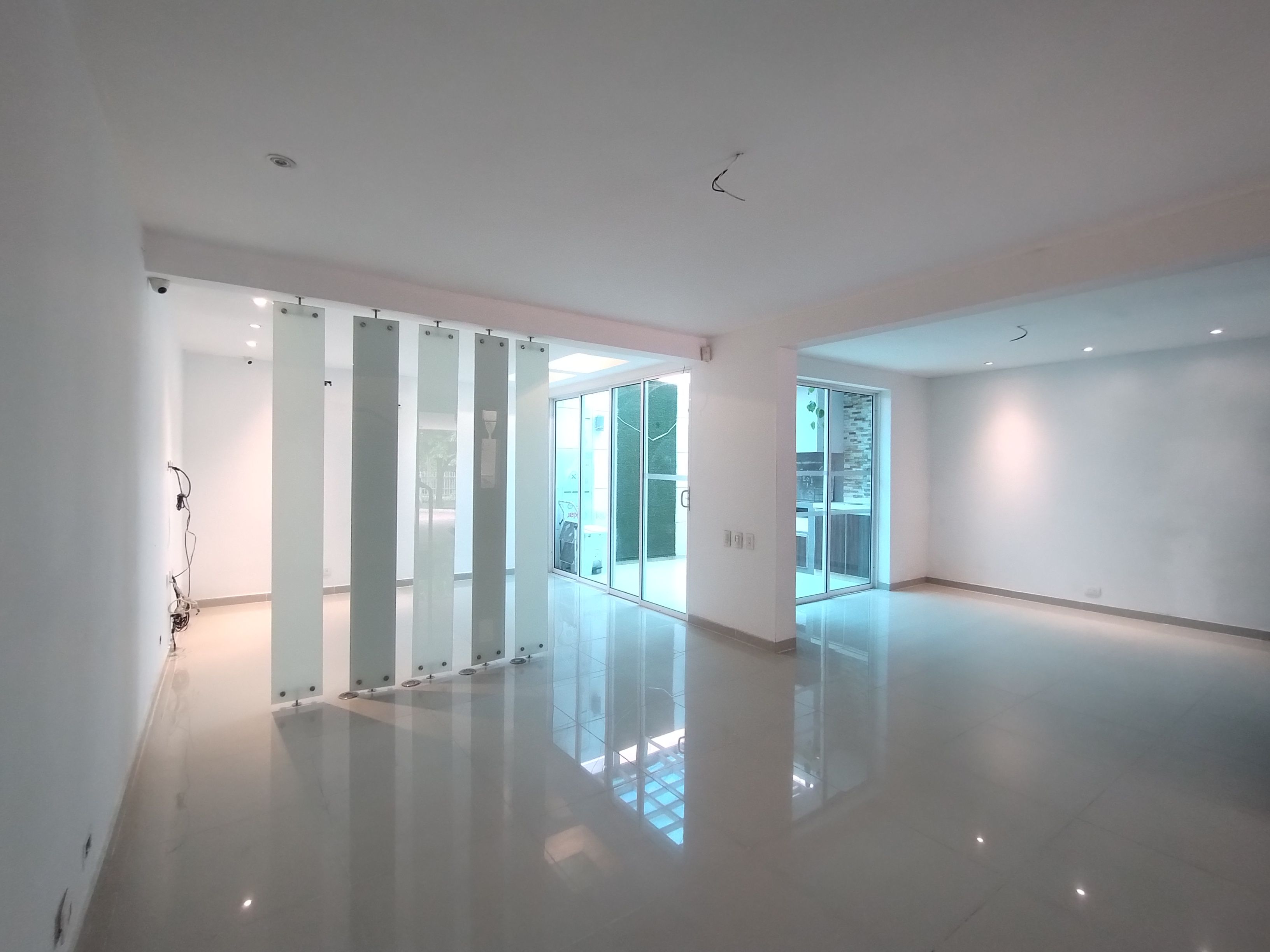 Casa en arriendo o venta Atlántico Barranquilla Villa Santos 228 m2 Habitaciones 3 Baños 4 Garajes 2 Precio venta $995000000 Precio arriendo $8500000