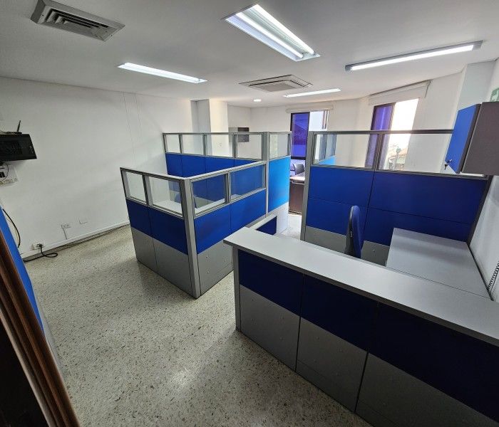 Oficina en arriendo Valle Del Cauca Cali Santa Mónica 45 m2 Habitaciones 0 Baños 1 Garajes 1 Precio $2000000