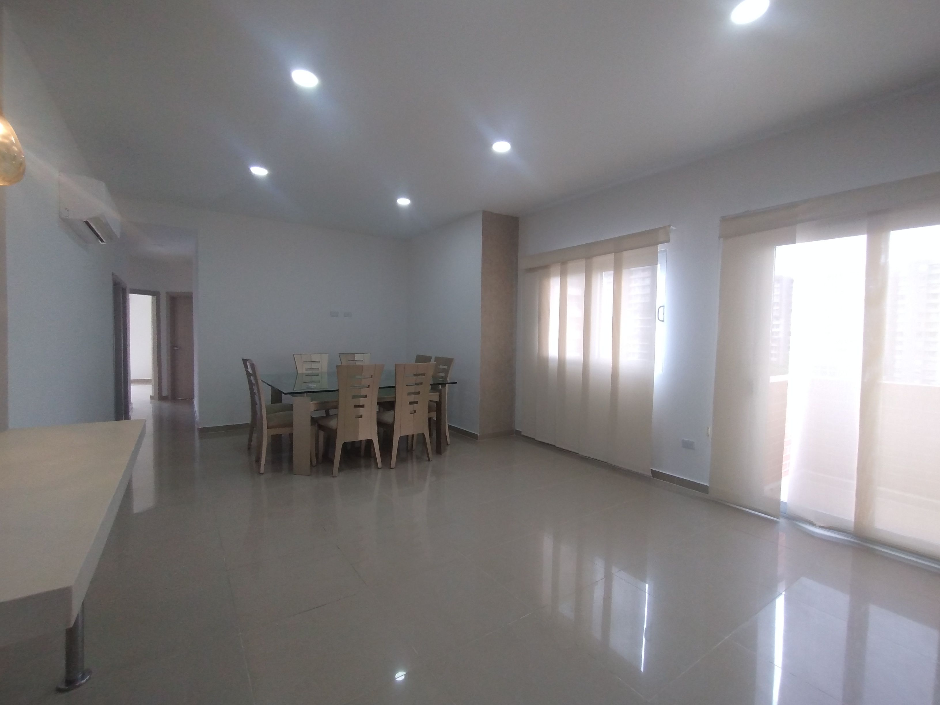 Apartamento en arriendo Atlántico Barranquilla Riomar 164 m2 Habitaciones 3 Baños 2 Garajes 1 Precio $4200000