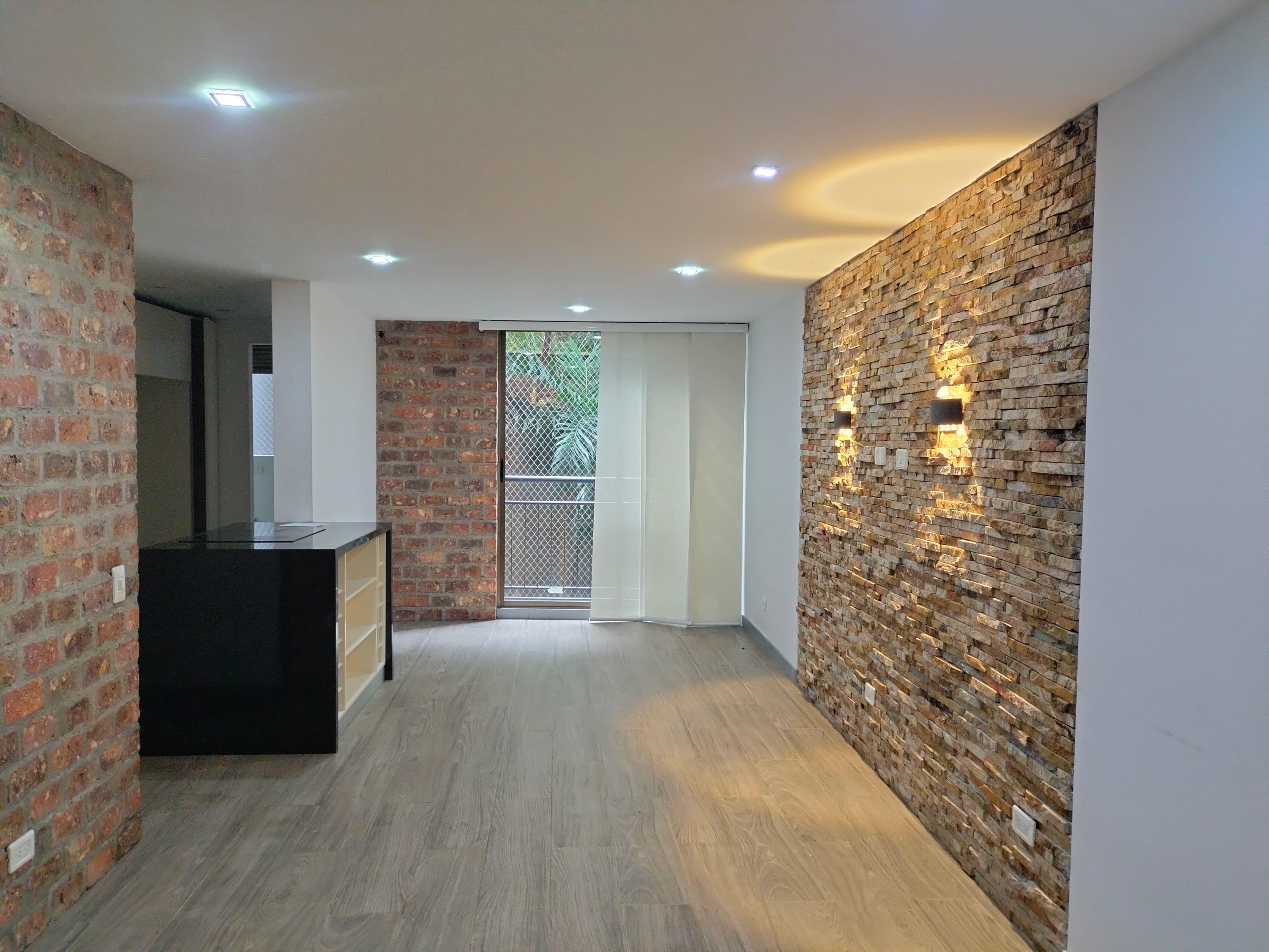 Apartamento en arriendo Antioquia Medellín Castropol 98 m2 Habitaciones 3 Baños 2 Garajes 1 Precio $3800000