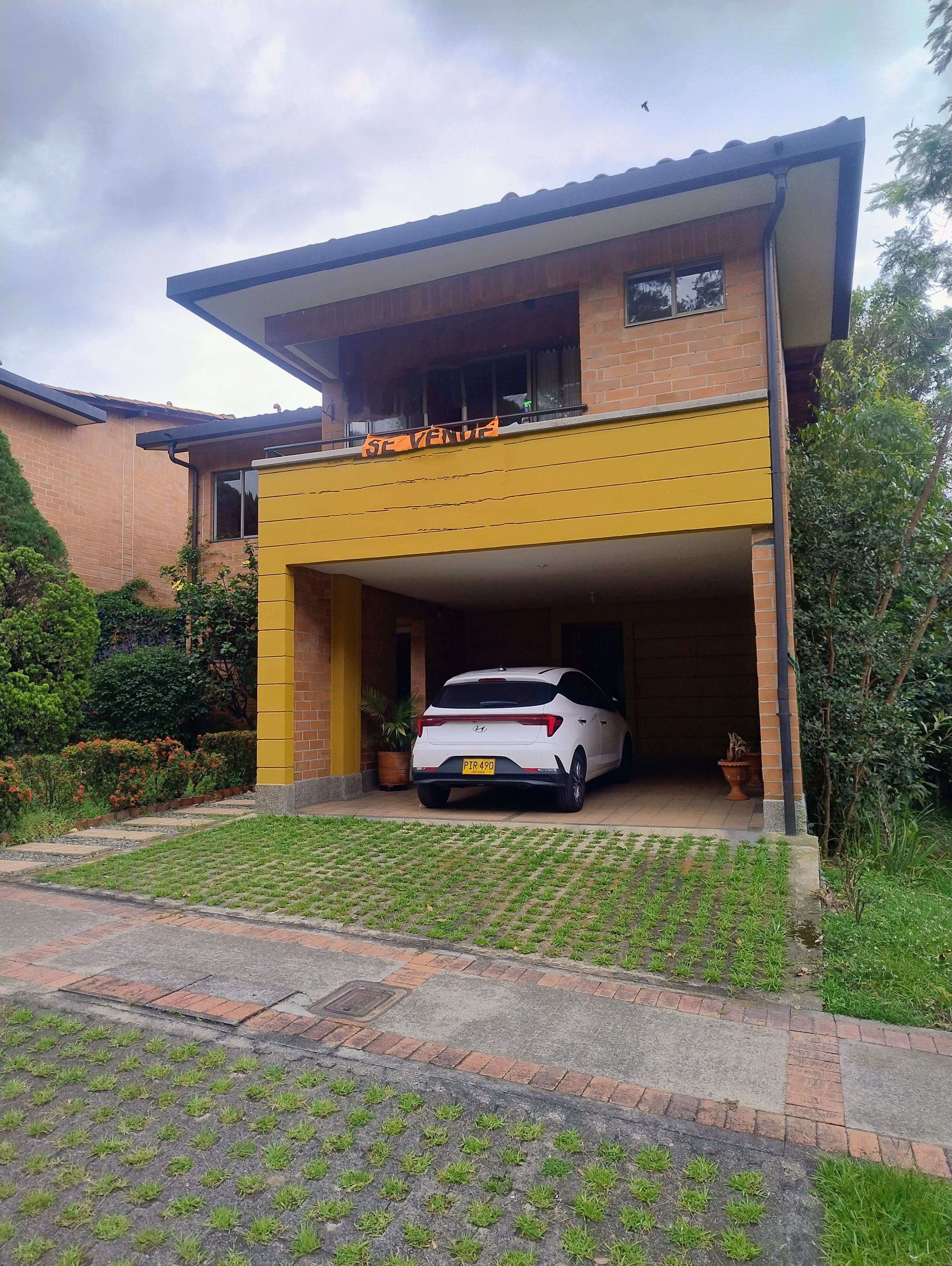 Casa en venta Antioquia Medellín San Agustin 300 m2 Habitaciones 4 Baños 5 Garajes 4 Precio $1600000000