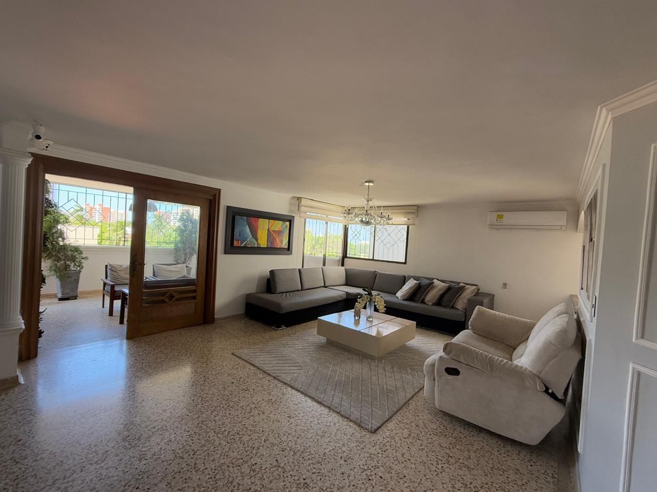 Apartamento en arriendo o venta Atlántico Barranquilla Villa Country 300 m2 Habitaciones 4 Baños 4 Garajes 2 Precio venta $1350000000 Precio arriendo $10850000