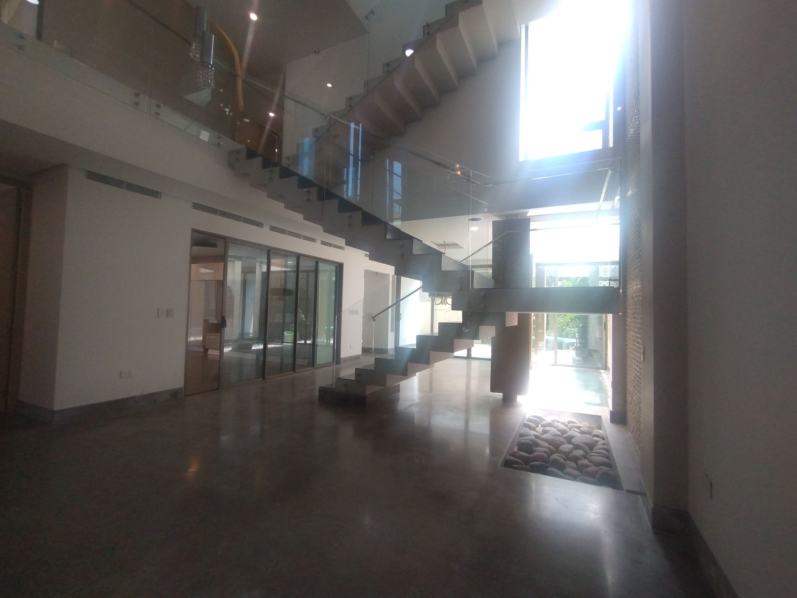 Casa en arriendo Atlántico Barranquilla Romance 400 m2 Habitaciones 3 Baños 6 Garajes 3 Precio $18000000