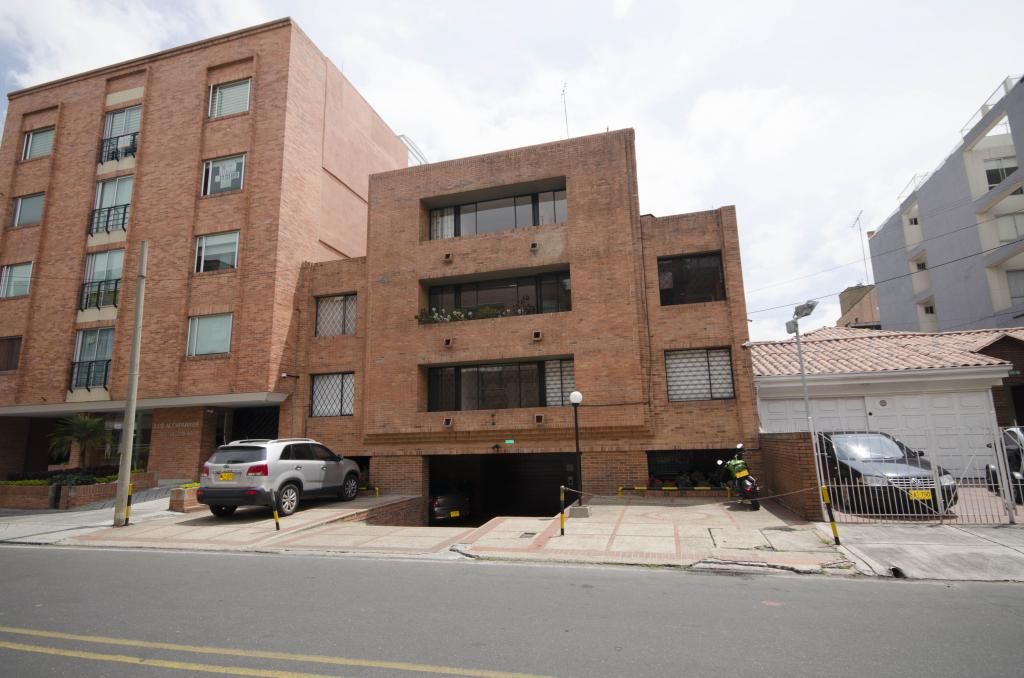 Apartaestudio en venta Cundinamarca Bogotá Santa Barbara Central 41 m2 Habitaciones 1 Baños 1 Garajes 1 Precio $270000000