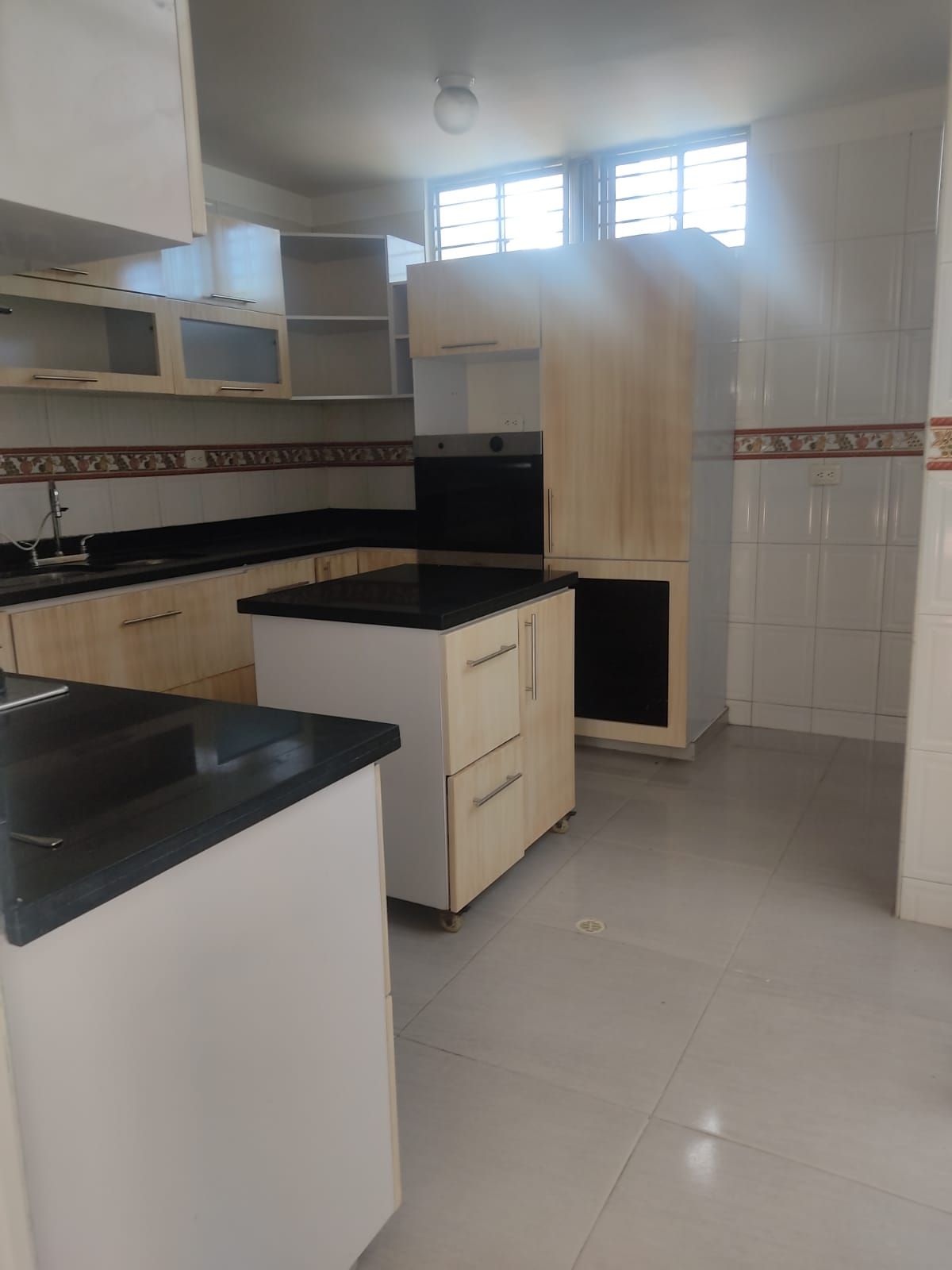 Casa en venta Tolima Ibagué Paseo Del Vergel 215 m2 Habitaciones 4 Baños 4 Garajes 1 Precio $650000000