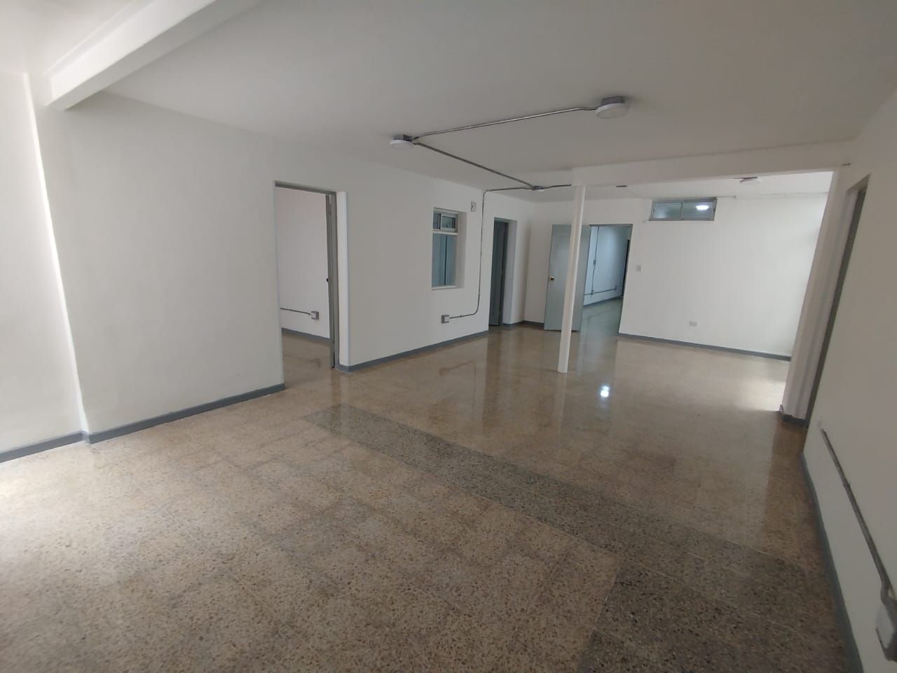 Casa en arriendo Antioquia Medellín La Floresta 222 m2 Habitaciones 3 Baños 3 Garajes 1 Precio $6480000