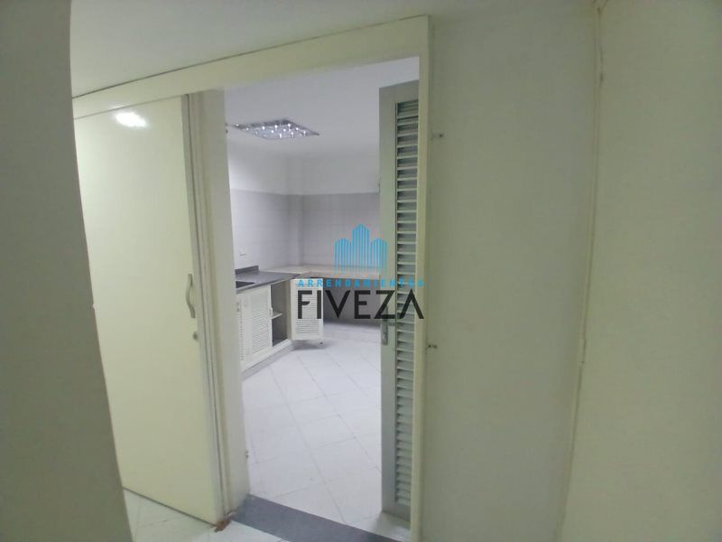 Local en arriendo Antioquia Itagüí Centro 300 m2 Habitaciones 0 Baños 3 Garajes 0 Precio $16320000